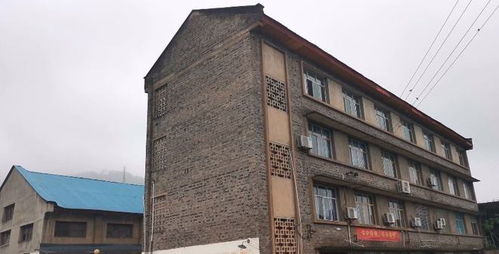 重慶的三線迫擊炮廠,稱為 四川三線第一炮 ,鼎盛時期曾有上萬人